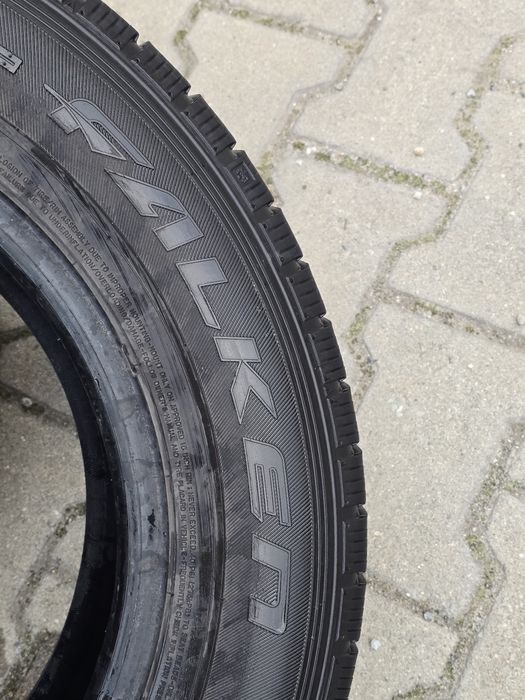 215 65 16c Falken