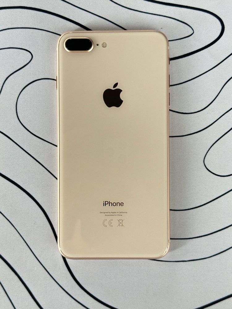 Продаётся iPhone 8 Plus Gold