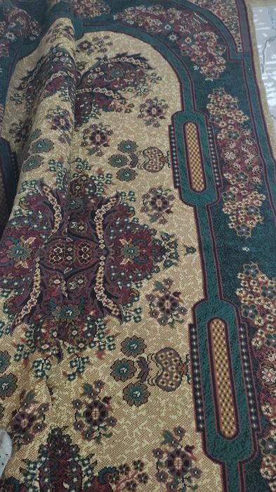 Продам палас. В хорошем состоянии
