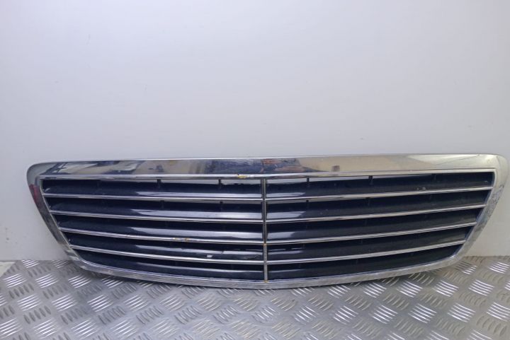 Grila capota  A2208800583 Mercedes-Benz S-Class W220 seria