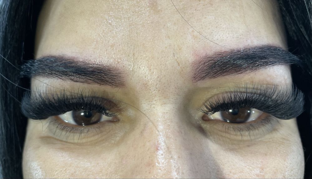 Акция на наращивание реснитцы любой обйом 130 000