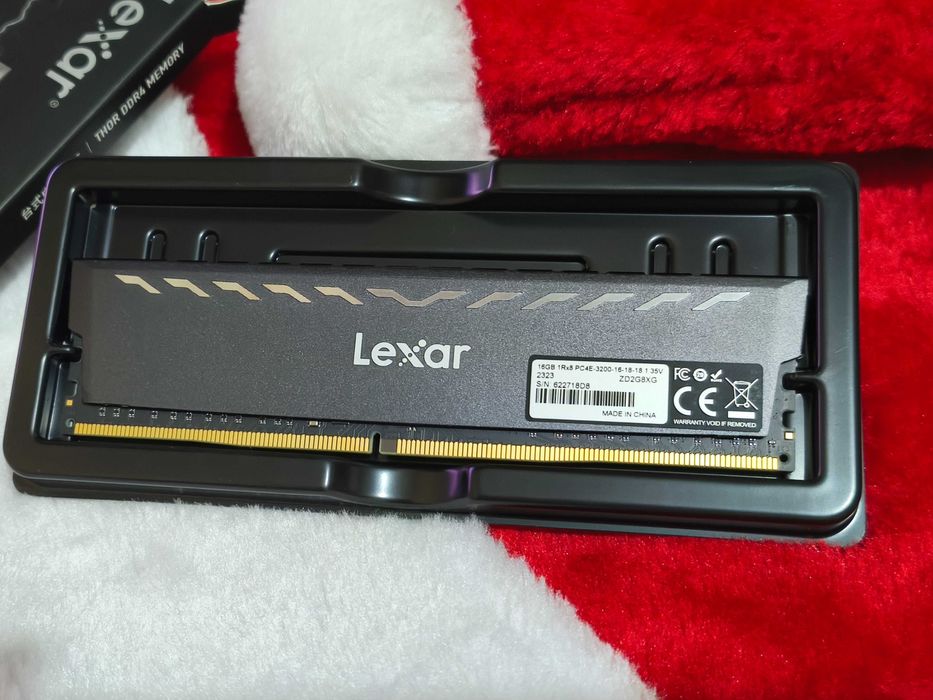 оперативная память Lexar DDR4 LD4BU016G-R3200GDXG 16 Гб