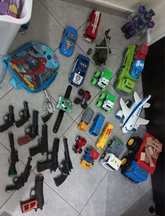 супер герои 12бр,азбука,риболов,пъзел,количка,камион,ртбот,бентен,сам