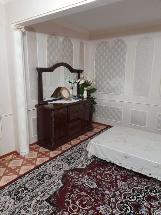 Qoyliq 5 massiv 5 hona dom sotiladi