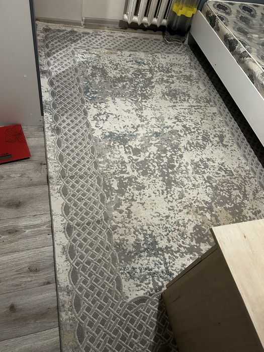 Продам ковер в хорошем состояний