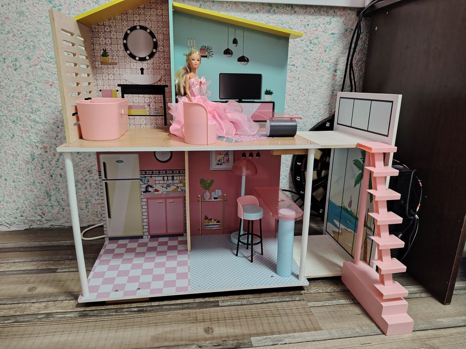Къща за кукли  .
