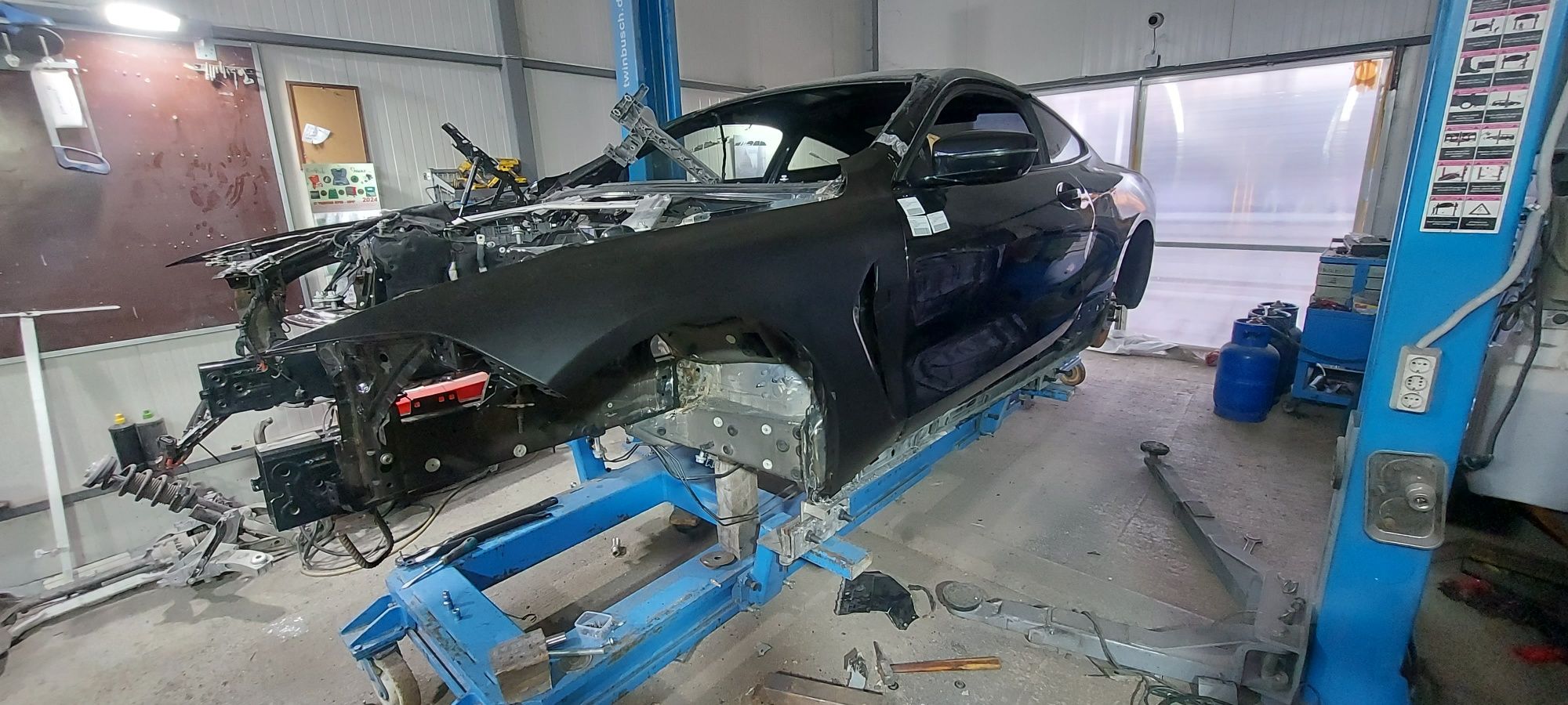 Автобояджийски и тенекеджийски сервиз.автобояджия тенекеджия д