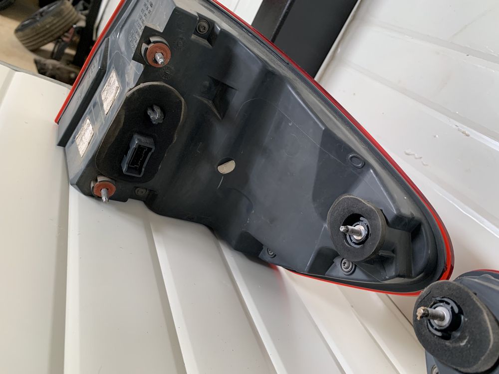 Стопове  БМВ Ф11 големите (европейски) bmw f11 stopove evropeiski