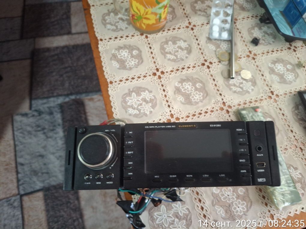 Продам магнитолу 5 элемент.