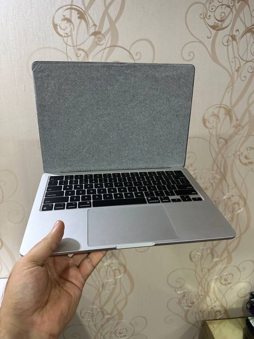 Macbook Air 13inch  pachka