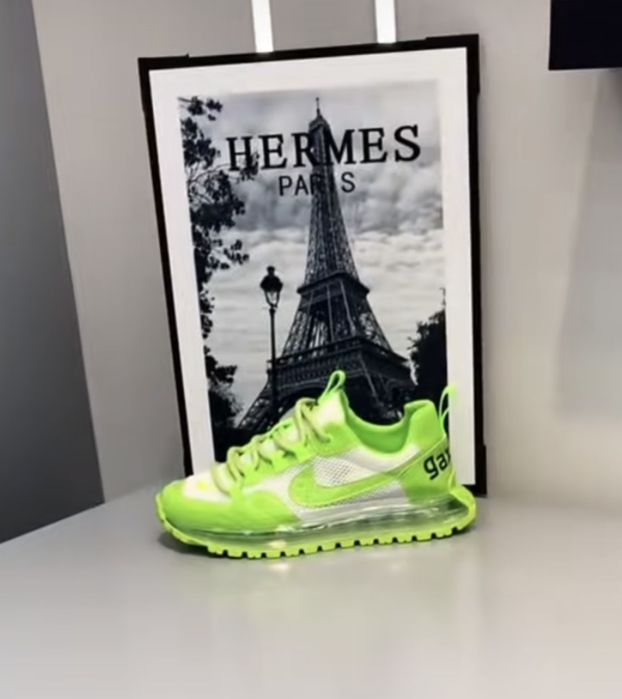 Adidasi nike universali