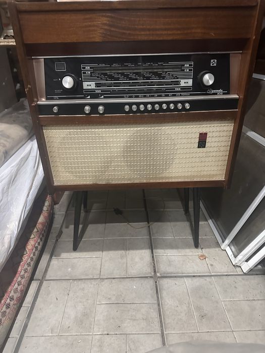 Продам радиолу ссср в отличном состоянии