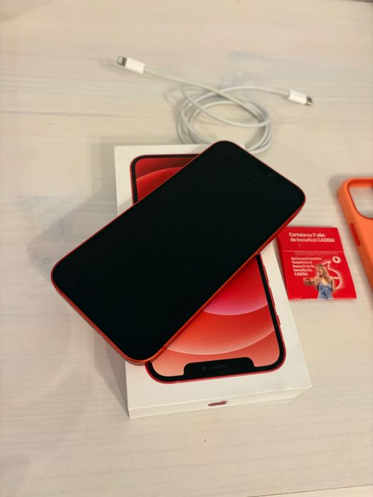 iPhone 12 RED 64 GB, stare bună de funcționare, fără zgârieturi