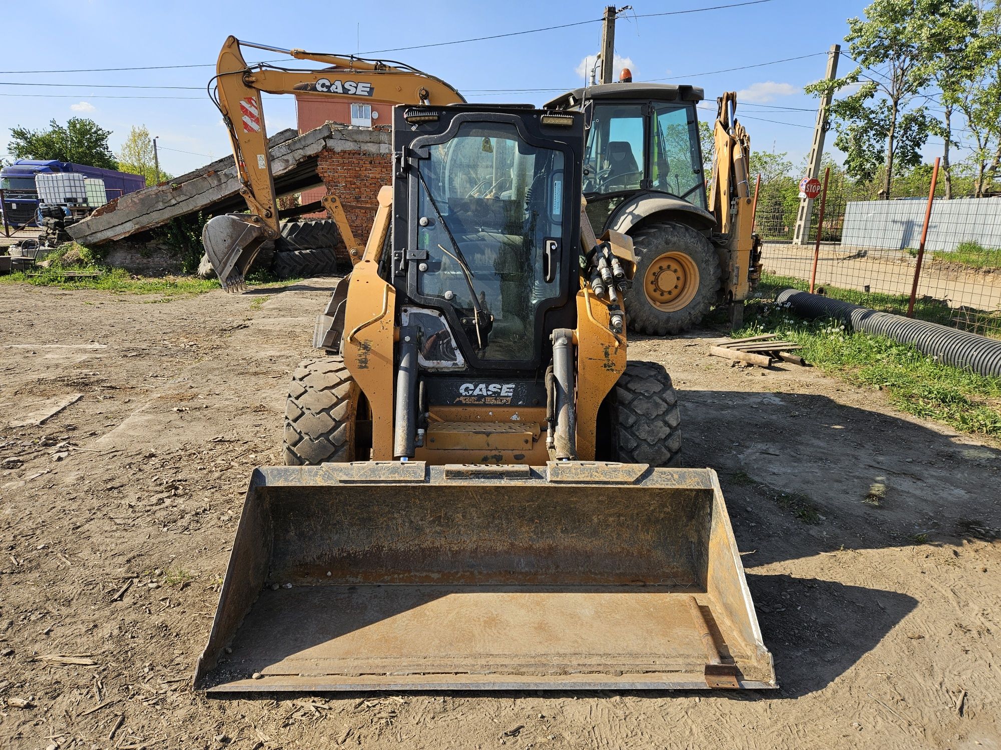 Miniincacator frontal bobcat Case SV 300