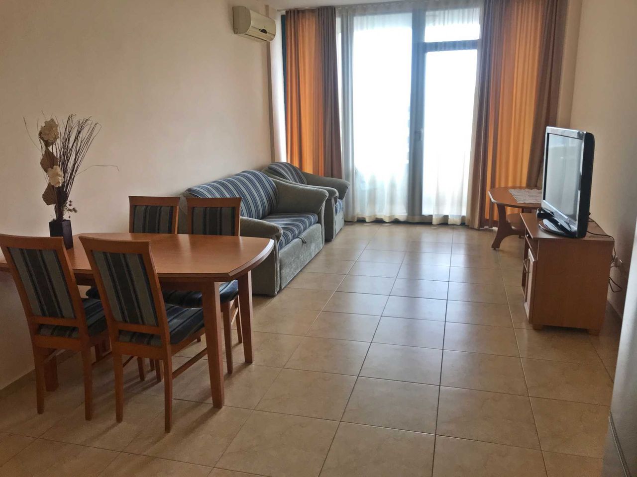 Продава се Двустаен апартамент в к.к. Слънчев бряг - 70 кв.м за 999 €/кв.м - Снимка #3