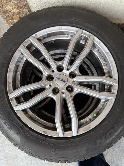 Vand cauciucuri (235/60) de iarna si jante Alutec de 18”