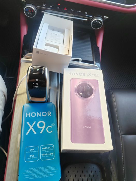 srochni sotiladi HONOR X 9 C 5G 12.256  YANGI 4 KUN BULDI OLGANIMGA