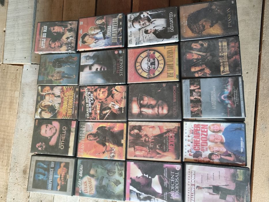Vand colectie DVD uri