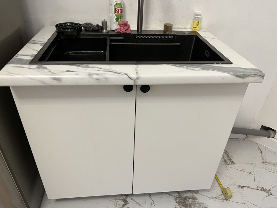 продам мойку со шкафом