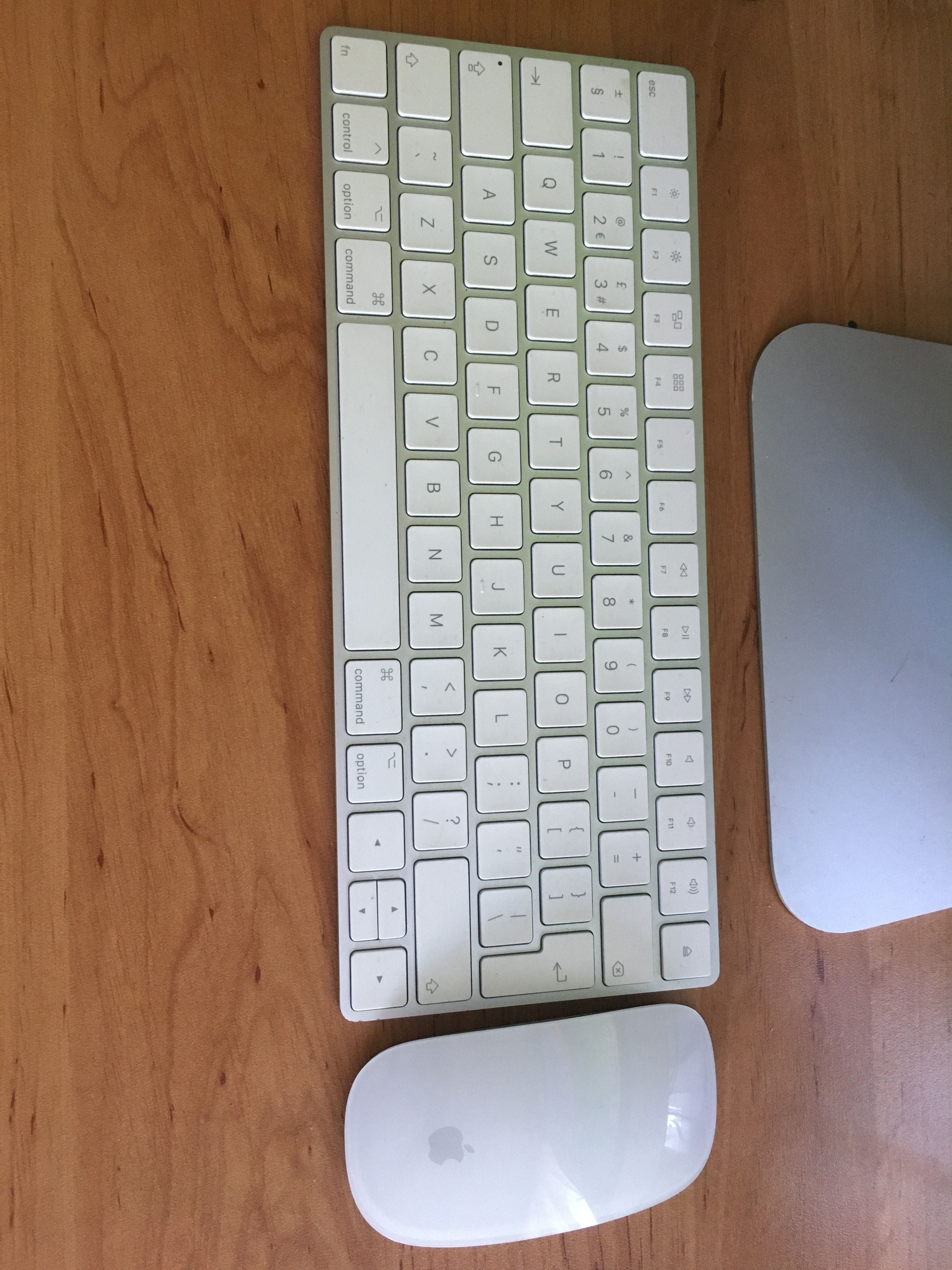 Imac 2015 27 инча 32GB RAM 1TB SSD с bluetooth Apple мишка иклавиатура