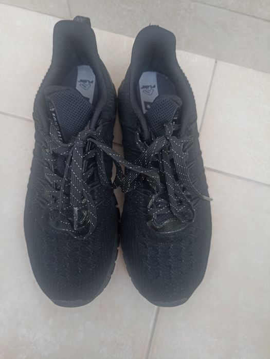 Маратонки  FLAIR