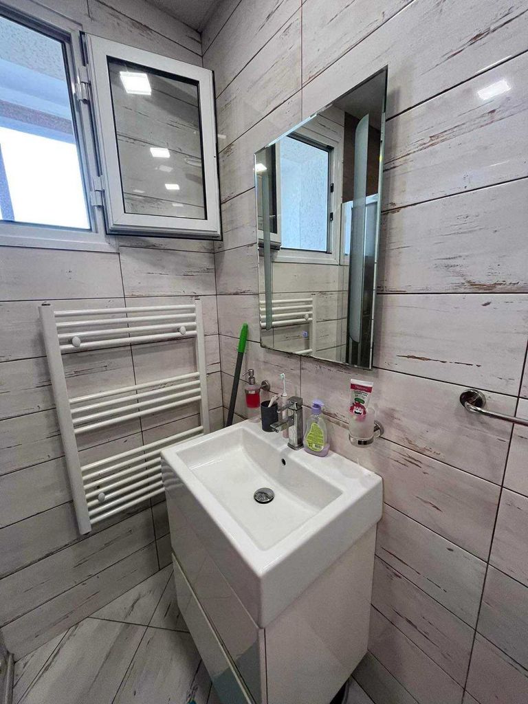 Продава се Четиристаен апартамент в Стара Загора, Център - 105 кв.м за 1477 €/кв.м - Снимка #20