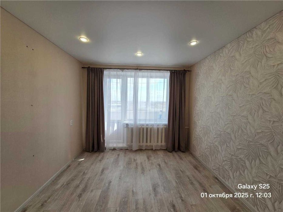 Продается 2-х комн. квартира улучшенной планировки в 8-м микрорайоне!