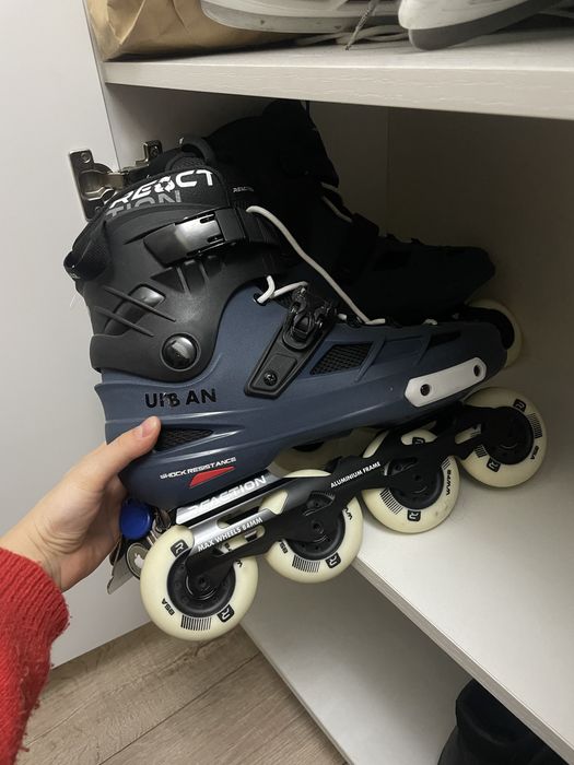 Продам коньки и ролики