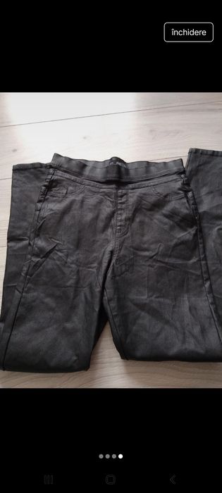Vand pantaloni imitatie piele