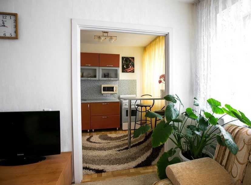 Дава се под наем Двустаен апартамент в Пловдив, Център - 60 кв.м за 249.9 € - Снимка #1