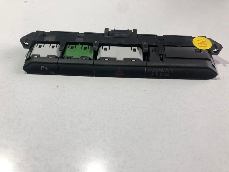 Consola butoane avarii senzori parcare 3g0927132a Volkswagen VW Passa