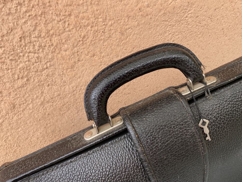 Бизнес чанта от естествена кожа