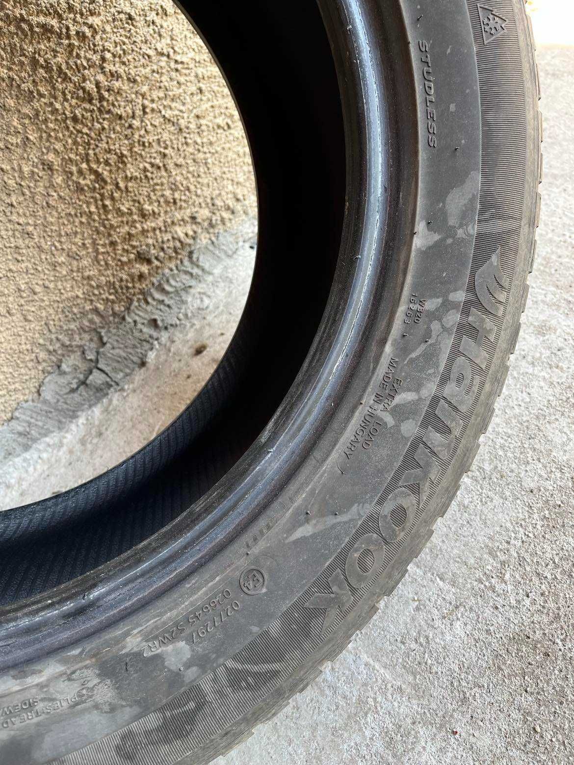 Vand 3 cauciucuri iarna 235/55/17 150 lei negociabil