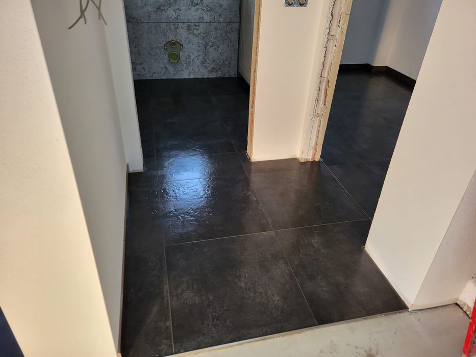 Meșter cu experiență în interioare