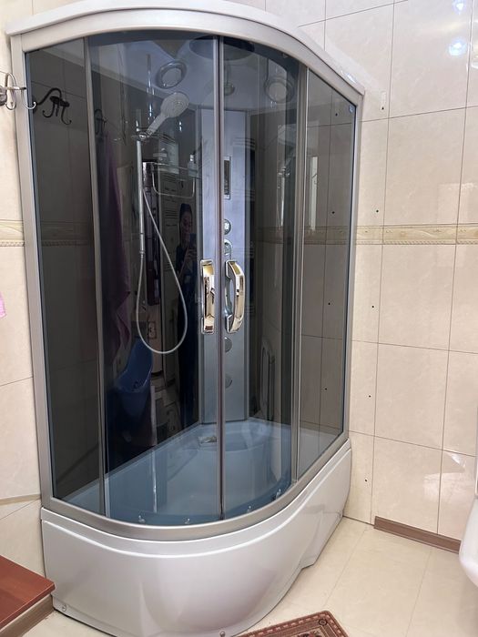 Душевая кабина б/у — недорого, в хорошем состоянии