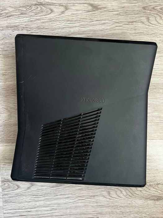 Vand xbox 360 foarte bun