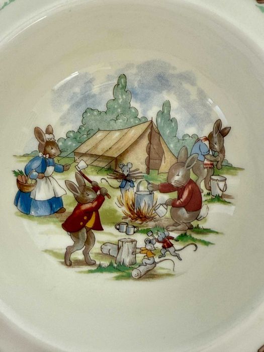 Детска чиния Royal Doulton Bunnykins