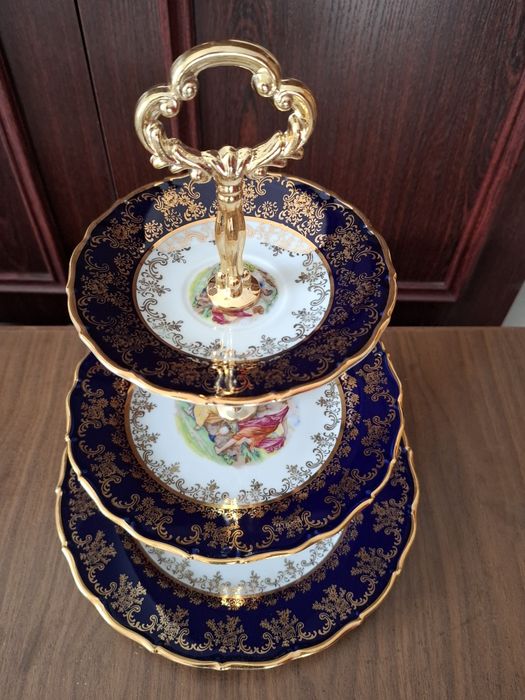 2 комплекта этажерки чешского производства