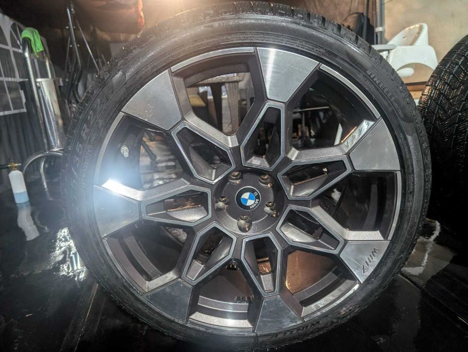 Комплект дисков с резиной на BMW