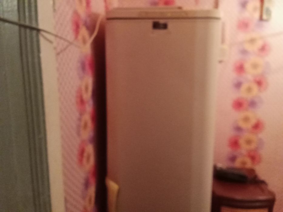 Холодильник Бирюса