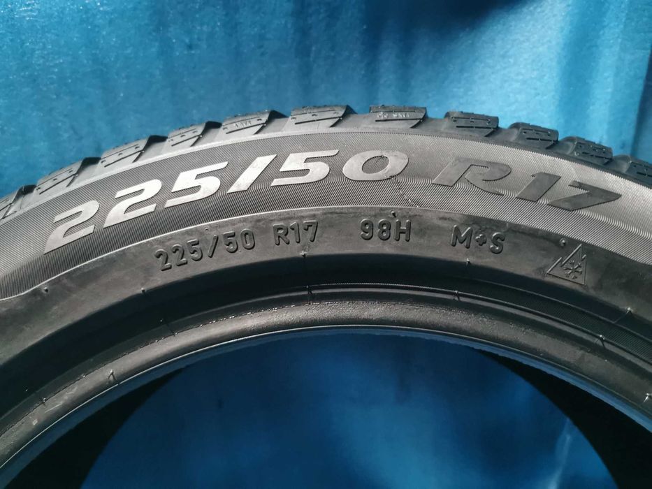 225 50 17 pirelli runflat m+s 4 buc