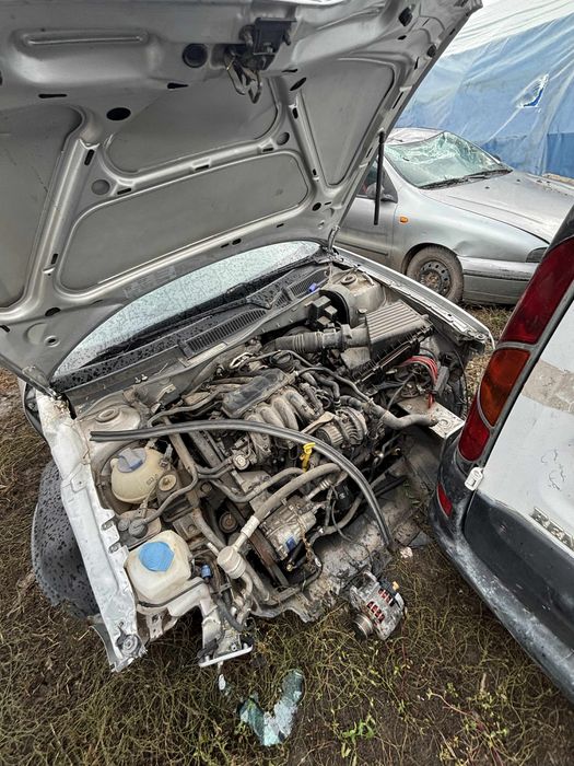 НА ЧАСТИAudi A3 1.8I 125 кс автомат