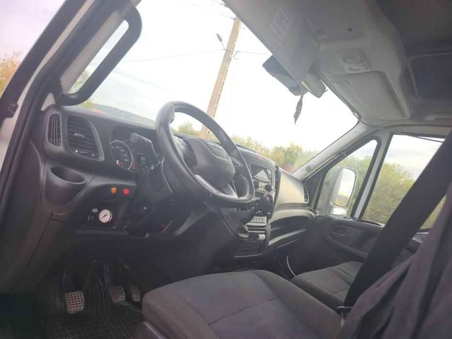 Iveco daily 72c18 ,15 europaleți, Lift hidraulic