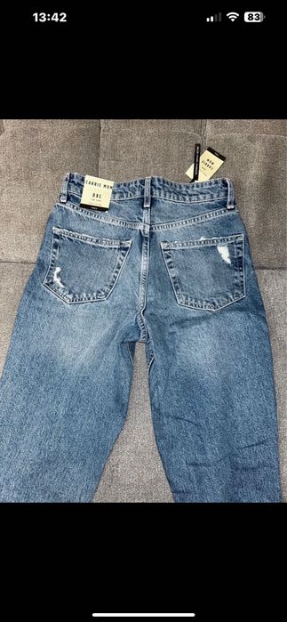 Blugi noi River Island