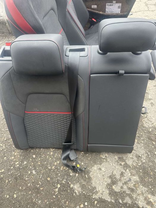 Кожен салон със алкантара Vw Golf 8 GTI Performance