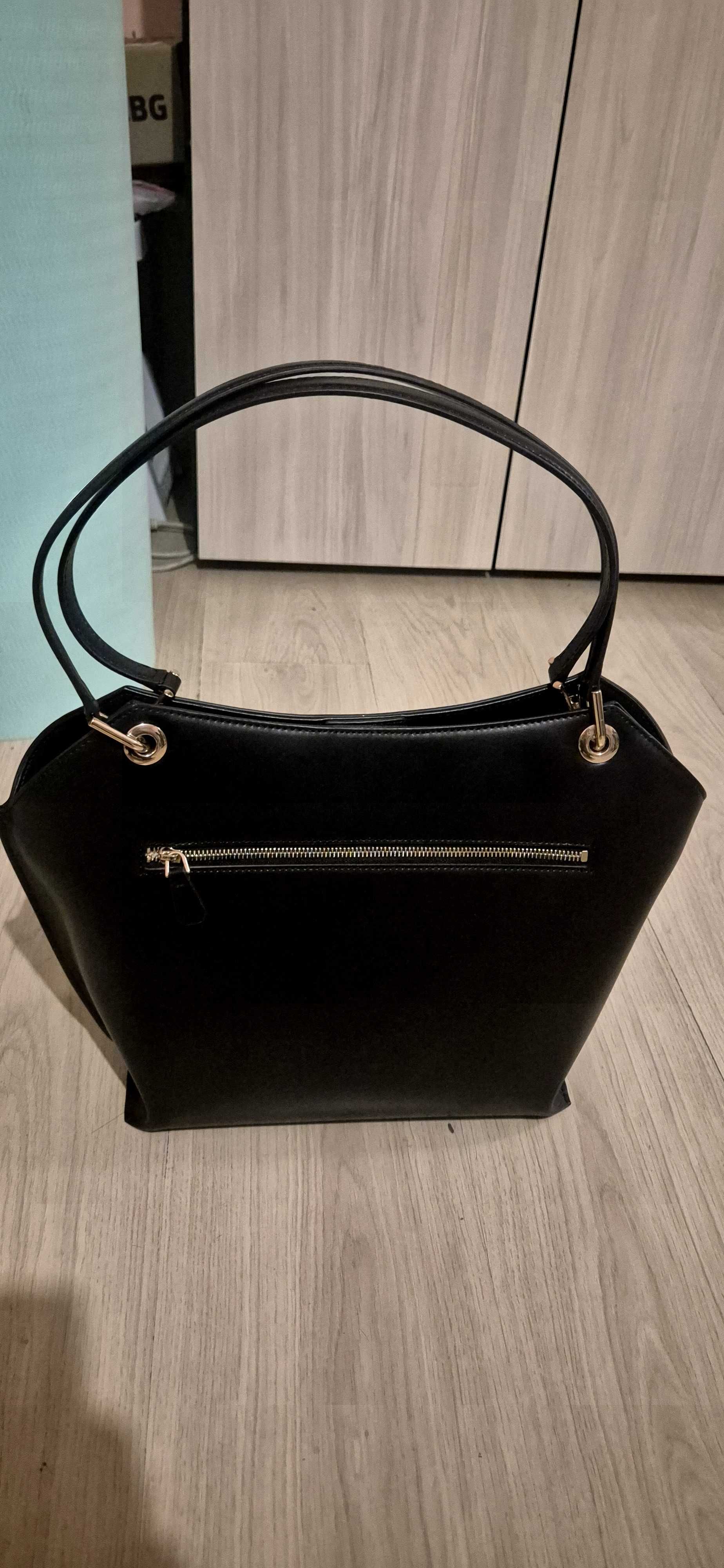 Оригинална дамска чанта Guess