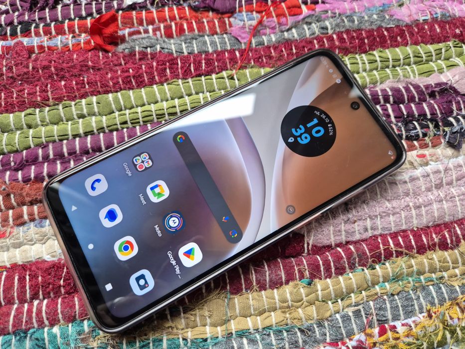 Motorola G32 , 6GB ram, 128GB storage , 90hz екран