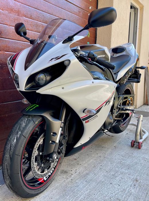Yamaha R1 BigBang 2014 Akrapovic Germania