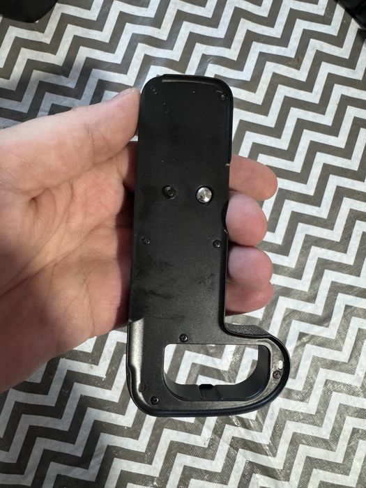 Grip nikon z6 / nikon z6 ii nu se mai găsesc pe piață !!!