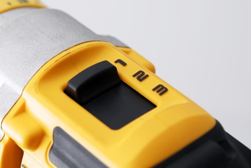 Комплект DeWALT Винтоверт DCD999 112Nm и Импакт DCF860 282Nm 18V